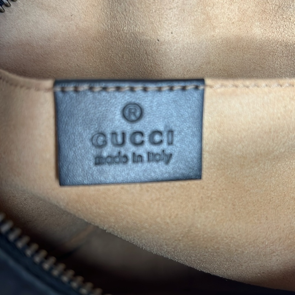 Gucci Mini Marmont Black with gold hardware - Picture 15 of 16